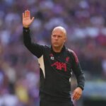 Slot Arne robí titul z Liverpool Premier League, pred Arsenal a Man City Battle