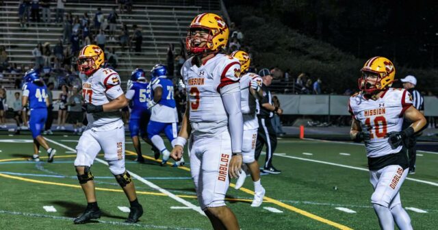 Southern The Golden State Week 1 Senior High School Football Parution Football 

