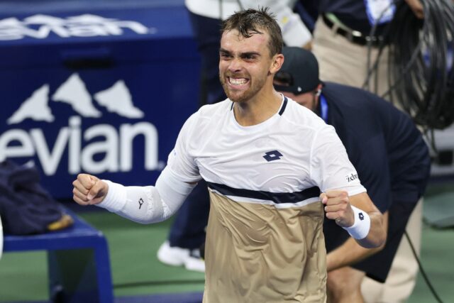 Benjamin Bonzi porazil Daniil Medvedev US Open 2025