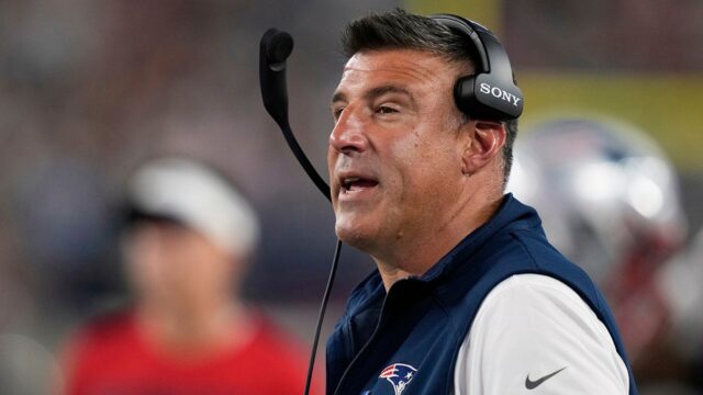 Správy NFL: Mike Vrabel Van Patriots prelomí spoločný tréningový boj

