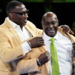 Sterling Sharpe zdieľa emocionálny moment s bratom Shannonom Sharpeom v reči siene slávy