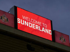 Sunderland vs Tottenham Potvrdené zostavy a správy o tímoch Sunderland podpisuje nového útočníka a súčasnú hviezdnu podpísanie New Deal