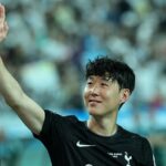 Jeho syn, Heung-min, utopil sa slzami, keď opustil pole v poslednom zápase pre Tottenham