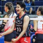 Crossovery Galang a Chery Tiggo oslavujú po porazení Spikers Cignal HD na Tour of Tour.