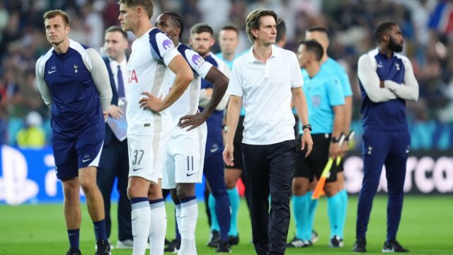 Thomas Frank ide do Luisa Enrique a PSG, ale Daniel Levi ho už necháva dole

