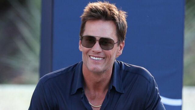 Tom Brady pečie fanúšikov Jets počas obradu sochy

