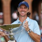 Tommy Fleetwood vyhráva spočiatku titul PGA na Scenic Tour Champion