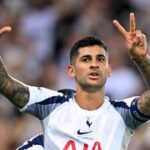 Tottenham Hotspur dostáva obrovskú podporu po tom, čo nový kapitán Cristian Romaro podpíše dlhodobú dohodu