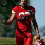 Trestný koniec náčelníkov na Travis Kelce s potešením uniká pozornosti Taylor Swift -priateľ
