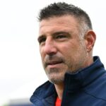 Tréner Patriots Mike Vrabel a reportér Clash o dostupnosť Stefon Diggs