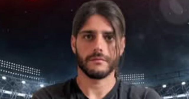 Tridsaťročný futbalista zomrel pred svojím prvým tréningom v novom klube pred jeho matkou




