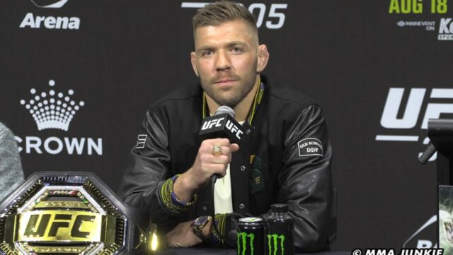 UFC 319 predbežná tlačová konferencia Live Stream (18:00 ET)

