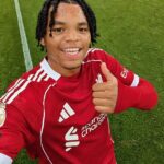 16 -ročný Rio Nguoha z Liverpoolu mal po bodovaní víťaza v Newcastle veľa úsmevu