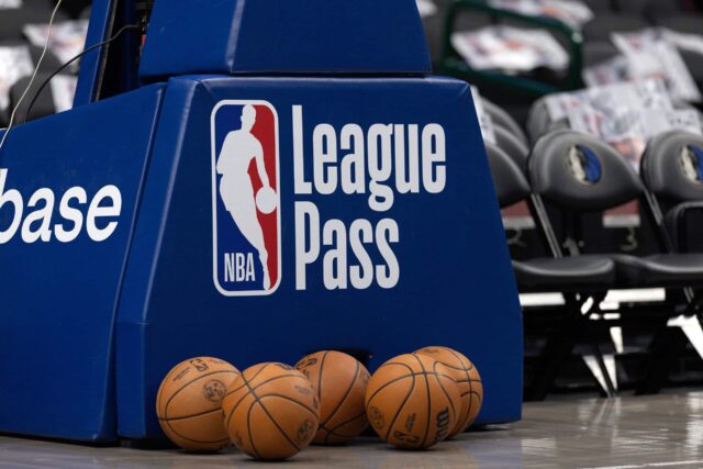 Každý tím NBA bude mať v tejto sezóne najmenej dve národné televízne hry, liga potvrdila vo štvrtok ako súčasť svojho úplného programu na roky 2025-26.