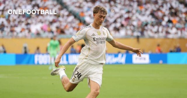 Úradník: Real Madrid Summer Signoned nominovaný na 205-trofej KOPA

