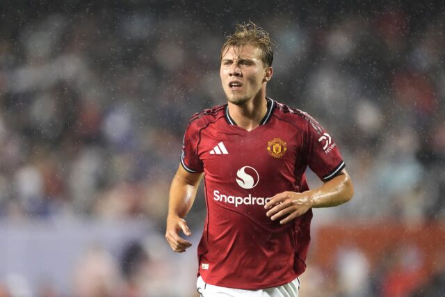 V prekvapujúcom zvrate udalostí teraz majstri ligy monitorujú vyvrhnutí Man United.



