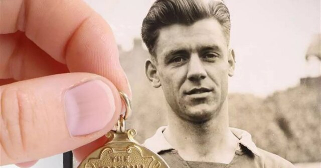 Veľmi zriedkavý medailu titulu Chelsea na predaj na aukcii a očakáva sa, že zvýši päť -rozsiahle sumy

