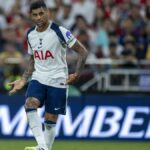 Víťaz Majstrovstiev sveta Fifa Romero sleduje syna Heung-Mill ako kapitána Tottenhamu