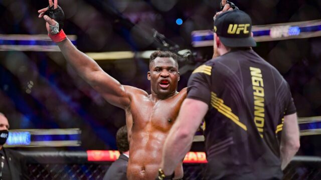 Vlak Francis Ngannou ponúka Grim Moverade o Budúcnosť zmiešaných bojových umení 

