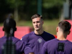 Rio Ferdinand zdieľa to, čo počúva o Benjaminovi Sesko na tréningovom ihrisku Man Utd Vo svojom prvom rozhovore Benjamin Sesko otvára výber Man United smerom k Newcastle