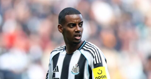 Vo vnútri letnej sezóny chaosu Alexandra Isaka, keď sa Newcastle Connection dostane k poškodzujúcemu faktoru 

