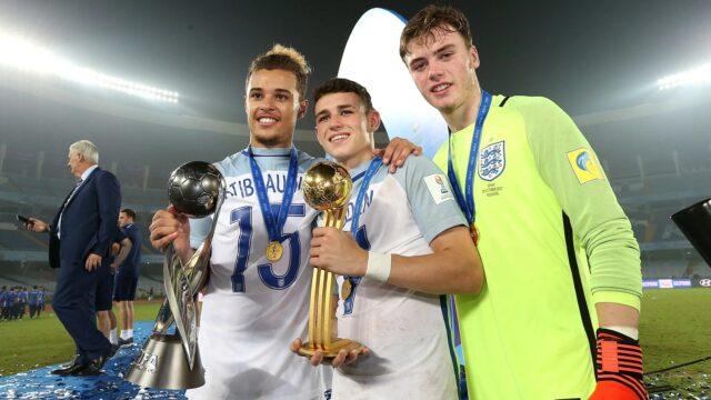 Anderson (vpravo) vyhral v roku 2017 na majstrovstvá sveta do 17 rokov s nohou