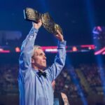 WWE REF Charles Robinson uhryzol netopierom