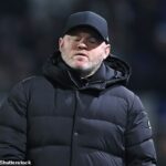 39-ročný Rooney bol iba 15 zápasov pre Blues, čo bolo katastrofické kúzlo 83-dňového kúzla bývalému Manchester United St. Andrew