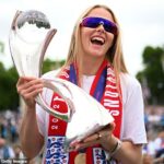 Hannah Hampton sa stala hrdinom Spojeného kráľovstva pre svoju úlohu proti Španielsku v Euro 2025, ktoré vyhrali výstrely