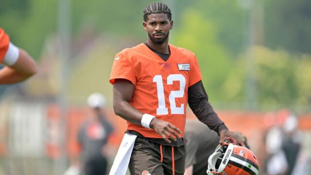 Zdroje - Browns na spustenie Sherdeur Sanders v otvárači preseason

