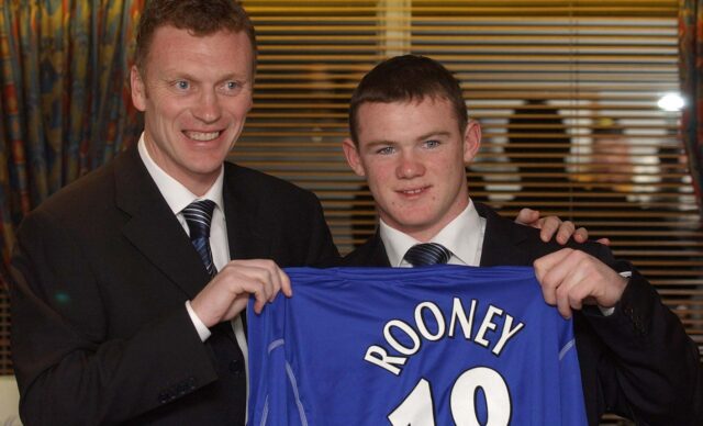 Moyes odovzdal 16-ročný Rooney svoj debut Everton League v roku 2002