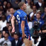 Chelsea's Liam Delap sa zdalo, že počas sobotnej hry proti Fulhamovi zranil hamstring