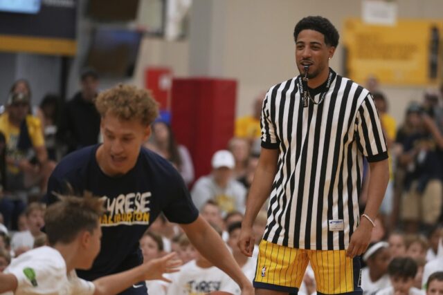 Hviezda NBA Tyrese Haliburton Basketbalový tábor pre mládež
