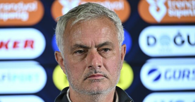 „Male UTD nasledovníci, ktorí žiadajú o návrat Jose Mourinho, sa vracia - objavujú dôvody“ 

