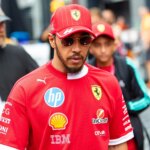 „Unavený“ Lewis Hamilton by podvádzal -ak nie je v dôchodku, hovorí Bernie Ecclestone