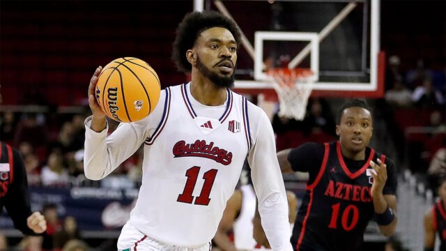 3 univerzitní basketbaloví hráči úplne zakázaní NCAA za stávku 

