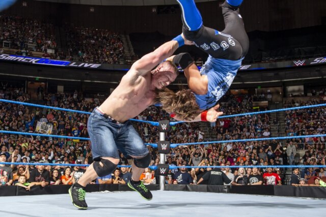 4 Dôvody, prečo by štýly John Cena vs. AJ mali byť pre medzikontinentálny titul vo WWE Crown Gem 2025 

