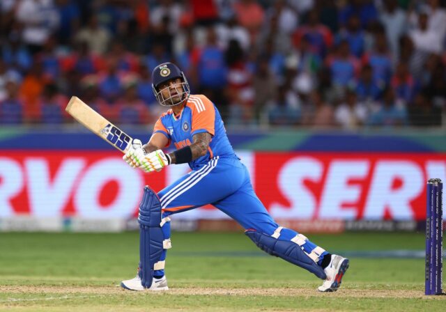 4 Pady, ktoré dosiahla India počas definitívneho víťazstva v Ind vs Pak Ázii, hrnčeka 2025 Suit ft. Suryakumar Yadav 

