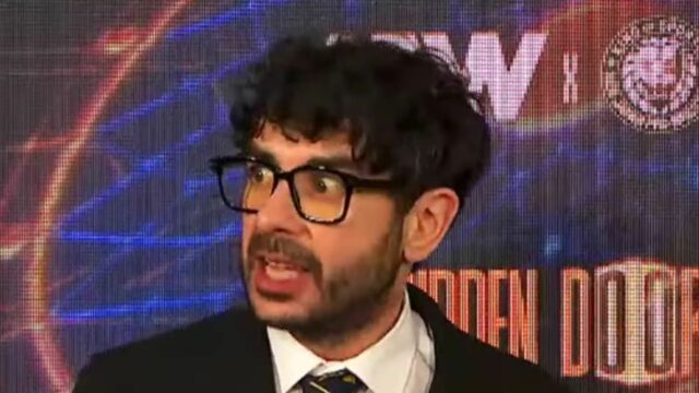 AEW Celebrity reaguje po tom, čo Tony Khan predstavuje dokončenie dohody Smash Hit. 

