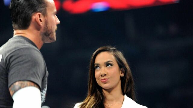 AJ Lee zradenie centimetrov punk a transformácia päty vo WWE je negatívny koncept, tvrdí Konnan, tvrdí 

