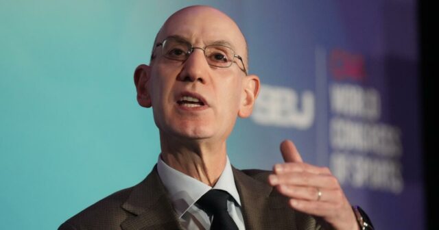 Adam Silver: NBA vyžaduje náročné dôkazy o výstrižkoch poškodených politík s výškou miezd 

