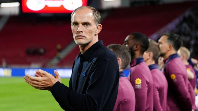 Anglicko sa objaví pod tuchel, napriek tomu sa určite vráti z hrnčeka Globe 's chvostmi medzi nohami “ 

