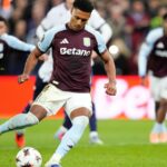 Aston Suite napokon vyhrá, ale mučenie Ollie Watkins pokračuje, keď strašná jemná pokuta rozširuje objektívne suché kúzlo