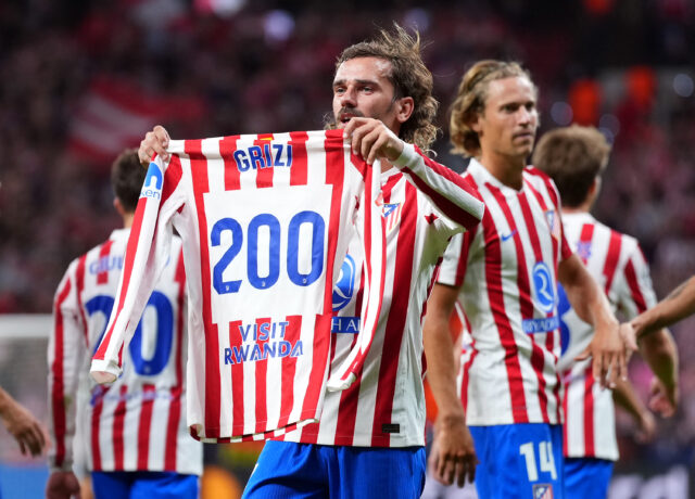 Atletico Madrid Win, Valencia Collapse, aby porazil 

