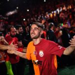 Turecká futbalová hviezda Yunus Akgun spojená s Atletico Madrid Move