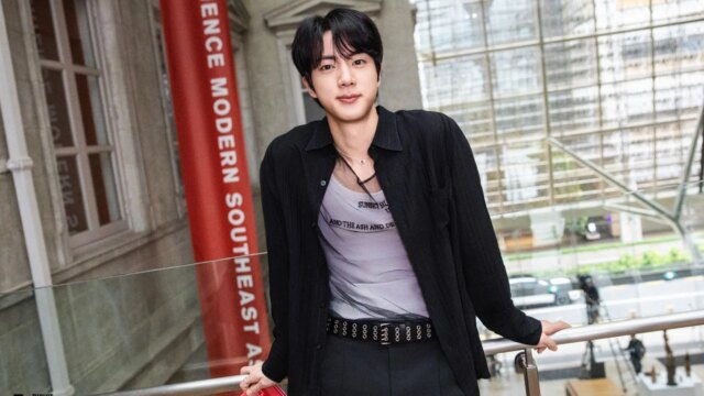 BTS 'Jin získa čestné, pokiaľ ide o runseokjin_ep. Malebná prehliadka 

