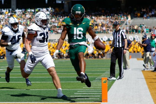 Futbal NCAA: Samford v Baylor