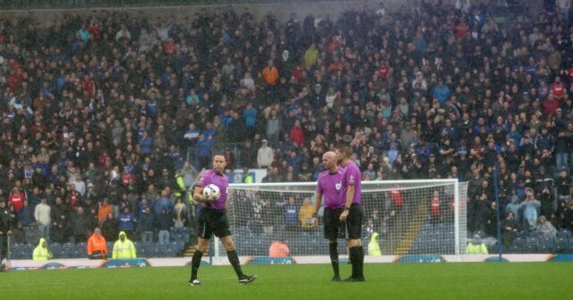Blackburn vs Ipswich Choice vyrobený ako vyhlásenie o spustení EFL na opustenej videohre 

