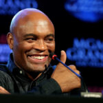 Las Vegas, Nevada - 17. novembra: (LR) Bojovníci UFC Lyoto Machida, Chris Weidman, Alexander Gustafsson, Ronda Rousey, Conor McGregor, Jon Jones a Anderson Silva dorazili na Time UFC Time, ktorá sa teraz nachádza v Smith Centre pre vystúpenie ARTS 17. novembra, 2014 v Las Vegas, EVADA. (Foto: Elliott Howard/Zuffa LLC/Zuffa LLC prostredníctvom Getty Images)