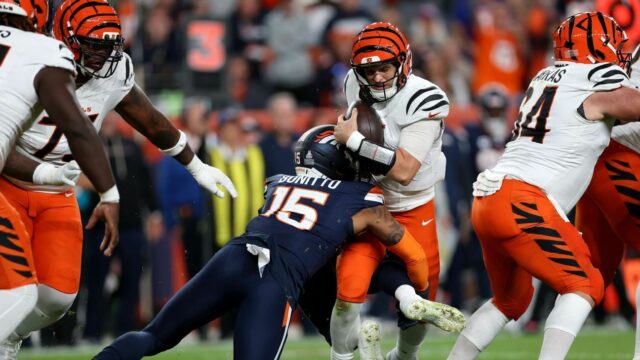 Broncos, ochrana Get On Bengals Skorý, prelomte šmyk na 2 hry 

